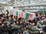 تشییع با شکوه پیکر شهدای مدافع امنیت شهید عباس اسدی و شهید محمد قاسمی هماپور بر روی دستان مردم قم
